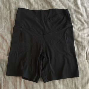 Aerie crossover legging shorts with pockets